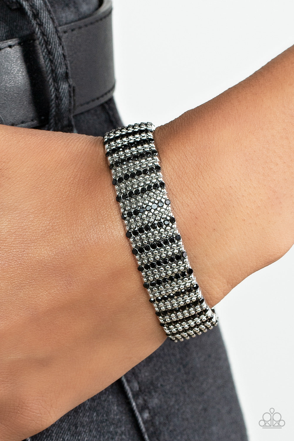 Paparazzi ♥ The GRIT Factor - Black ♥  Bracelet