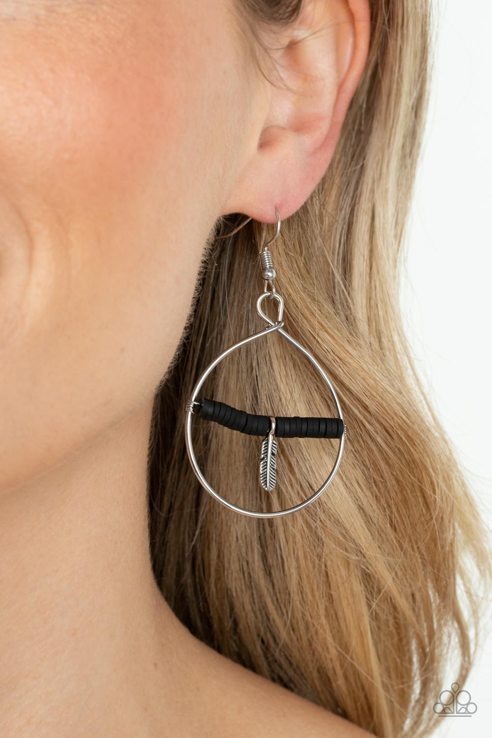 Paparazzi ♥ Free Bird Freedom - Black ♥  Earrings