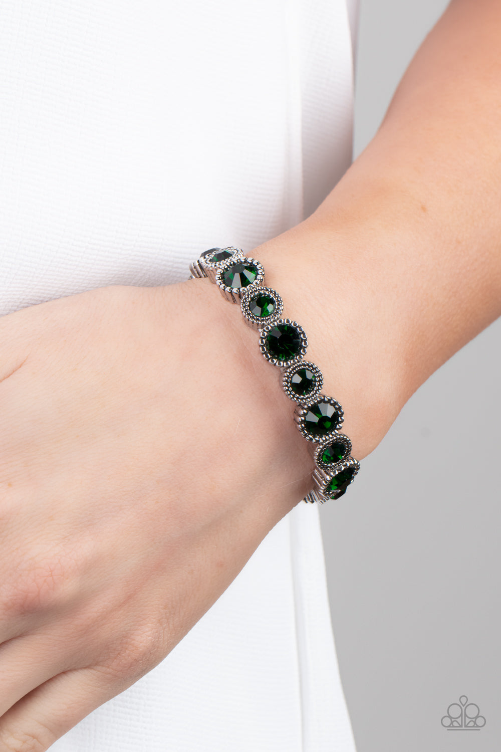 Paparazzi ♥ Phenomenally Perennial - Green ♥  Bracelet