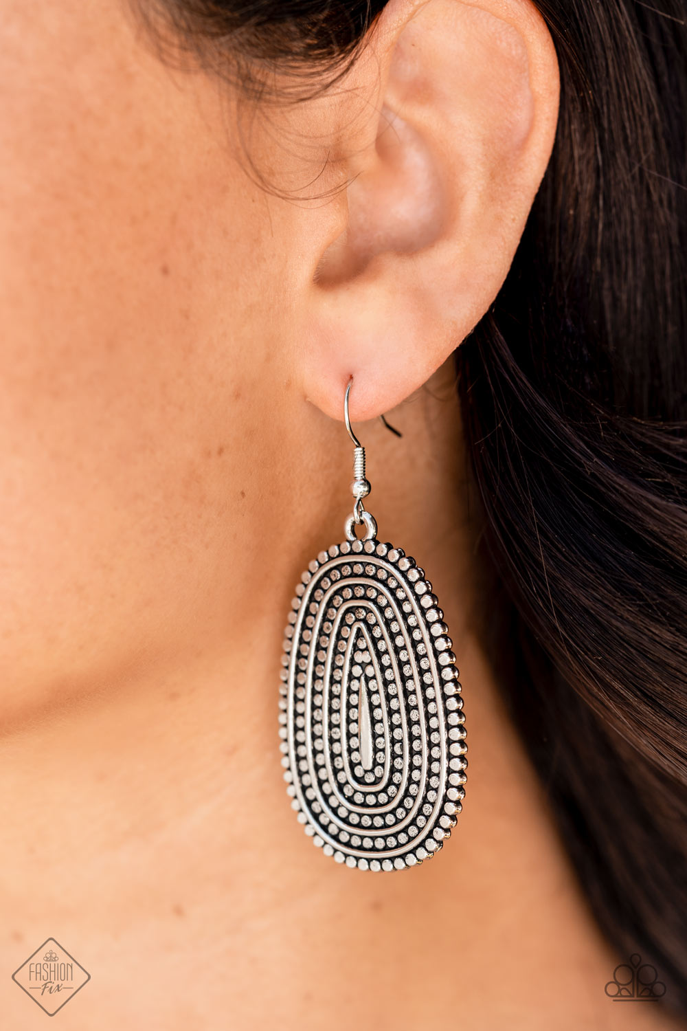 Paparazzi ♥ Desert Climate - Silver ♥  Earrings