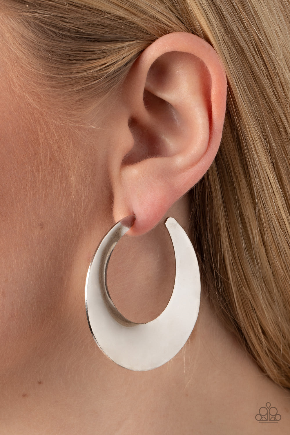 Paparazzi ♥ Power Curves - Silver ♥  Earrings