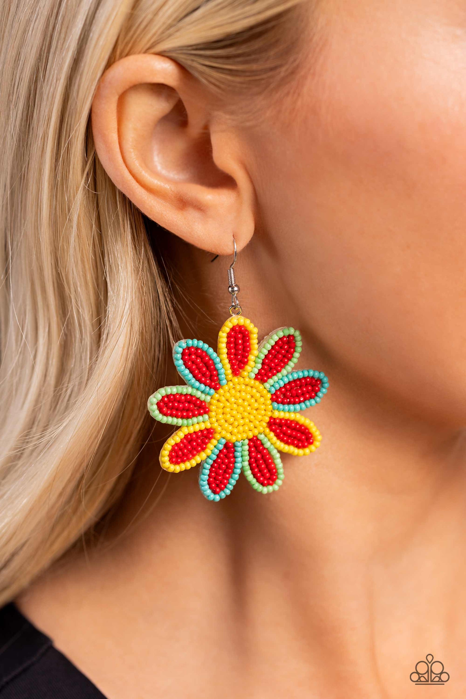 decorated-daisies-red-p5st-rdxx-022xx