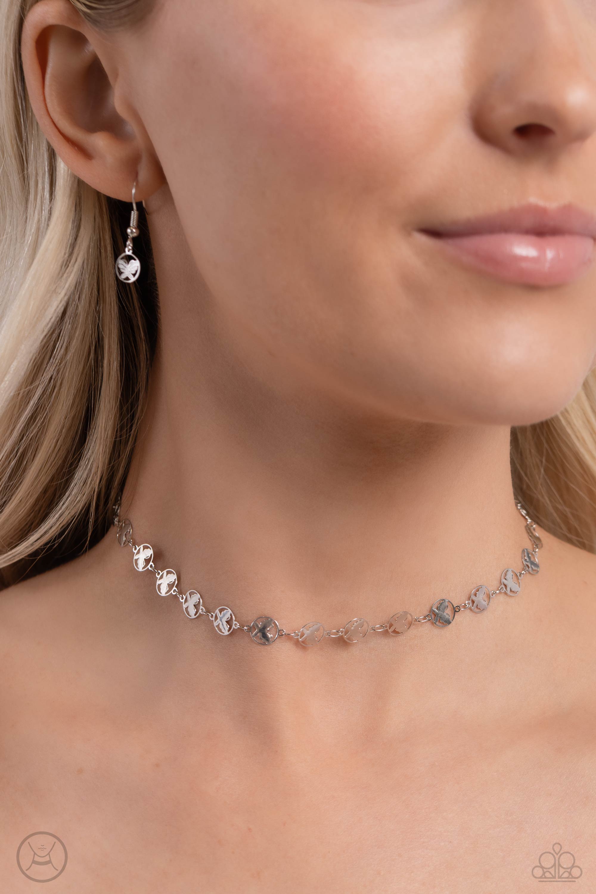 Silver choker paparazzi online